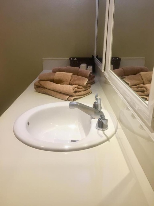 Skyline Suite image 16